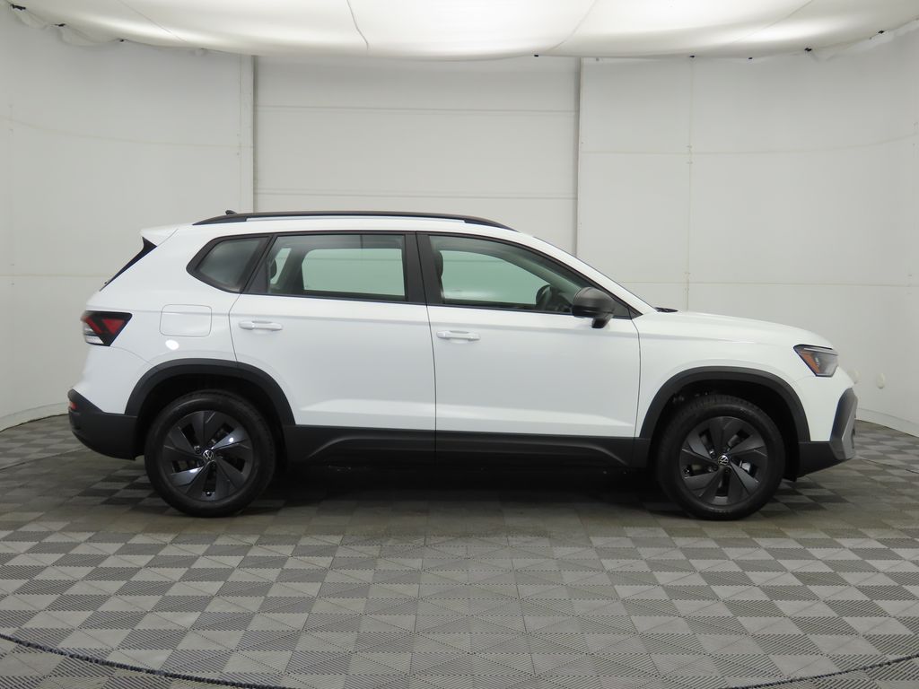 Thumbnail: 2026 Volkswagen Taos - 4