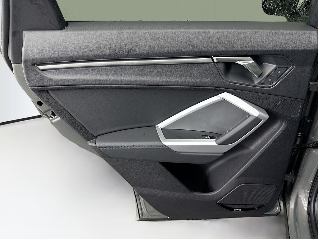 Thumbnail: 2025 Audi Q3 - 24