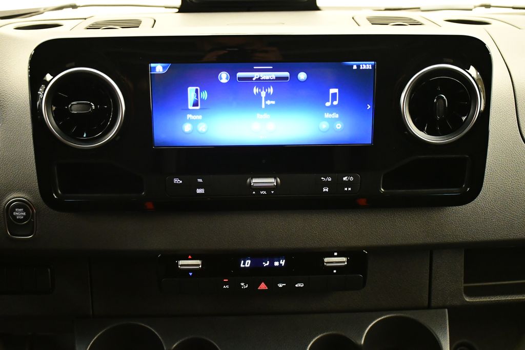 Thumbnail: 2025 Mercedes-Benz Sprinter - 16