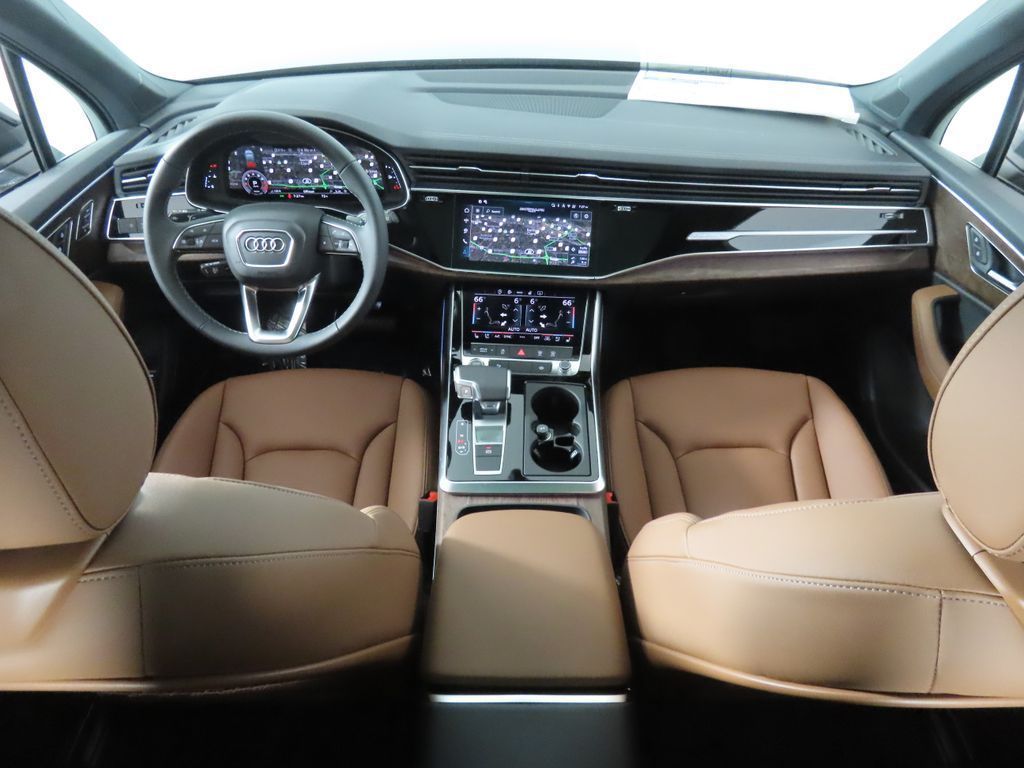 Thumbnail: 2026 Audi Q7 - 11