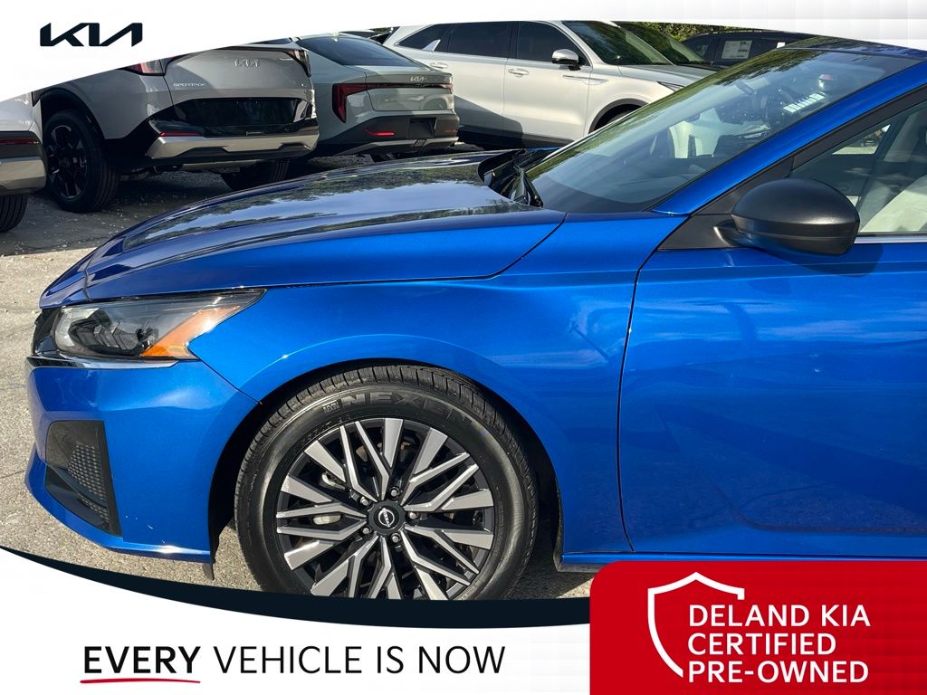 2025 Nissan Altima SV - Photo 13