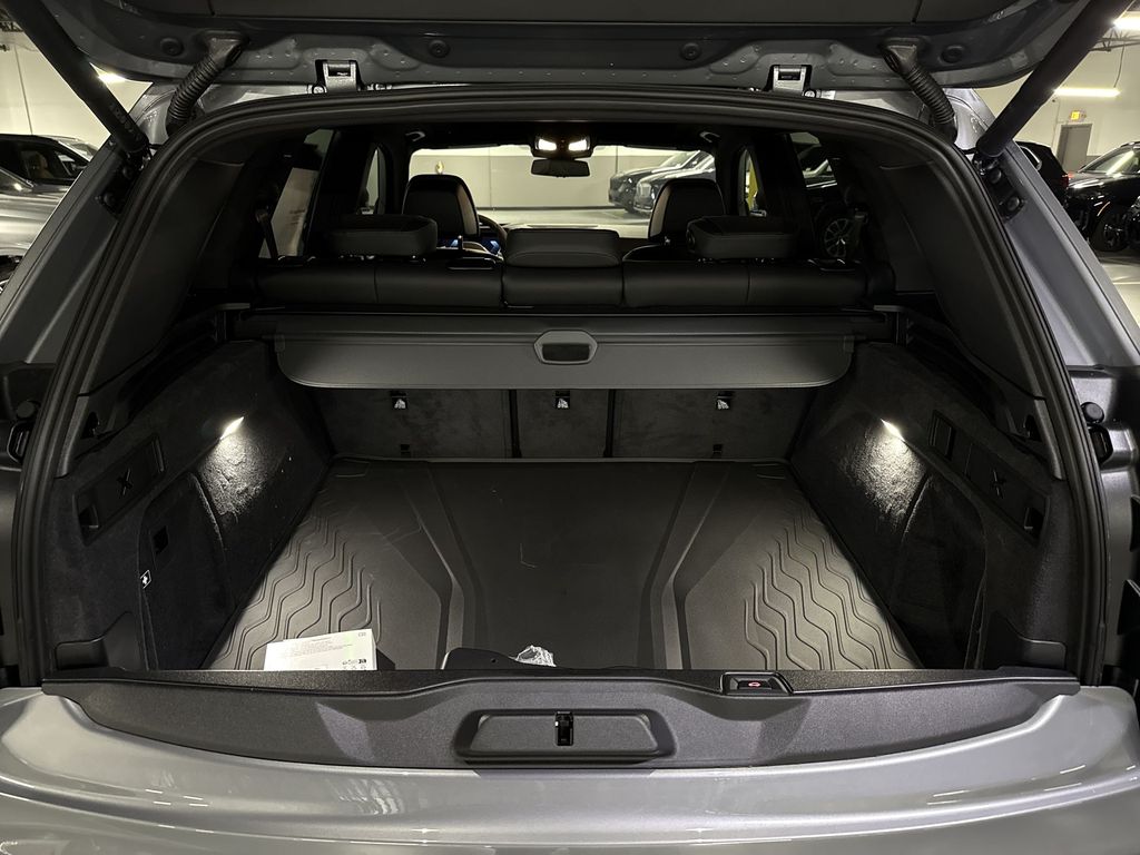 Thumbnail: 2026 BMW X5 - 24