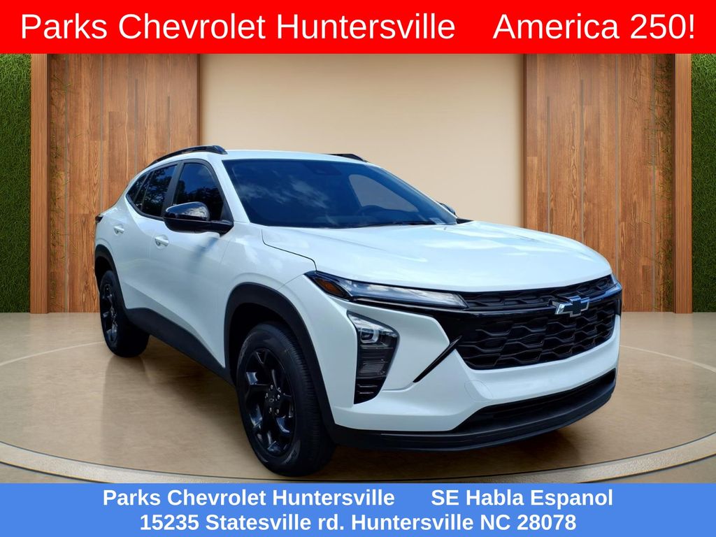 Summit White 2026 Chevrolet Trax SUV / Crossover Front-Wheel Drive 6-Speed Automatic
