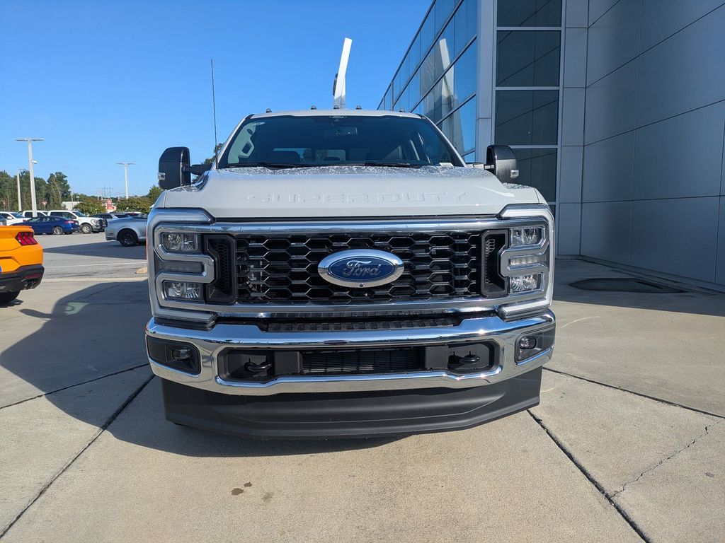 2026 Ford F-350 Super Duty LARIAT