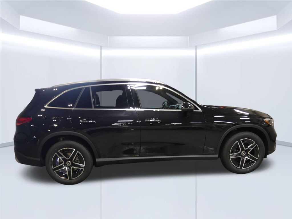 Thumbnail: 2026 Mercedes-Benz GLC - 6