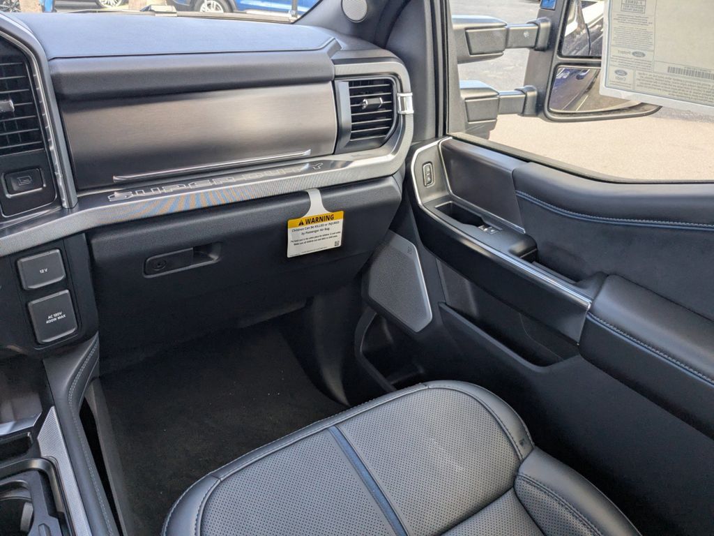 2026 Ford Super Duty F-250 SRW Platinum