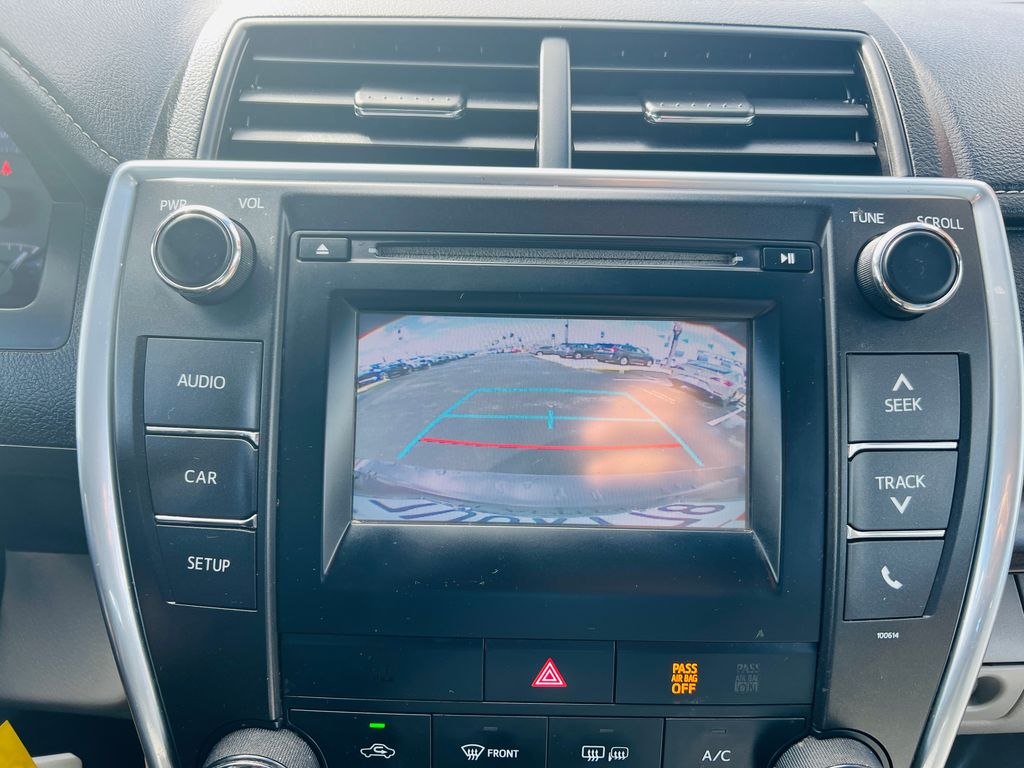 Thumbnail: 2017 Toyota Camry - 25