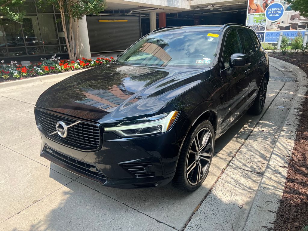2021 Volvo XC60 Recharge Plug-In Hybrid T8 R-Design
