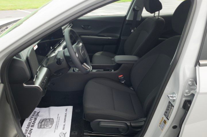 New 2027 Gray Hyundai SE image 13
