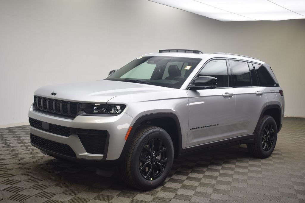 new 2026 Jeep Grand Cherokee car, priced at $46,442