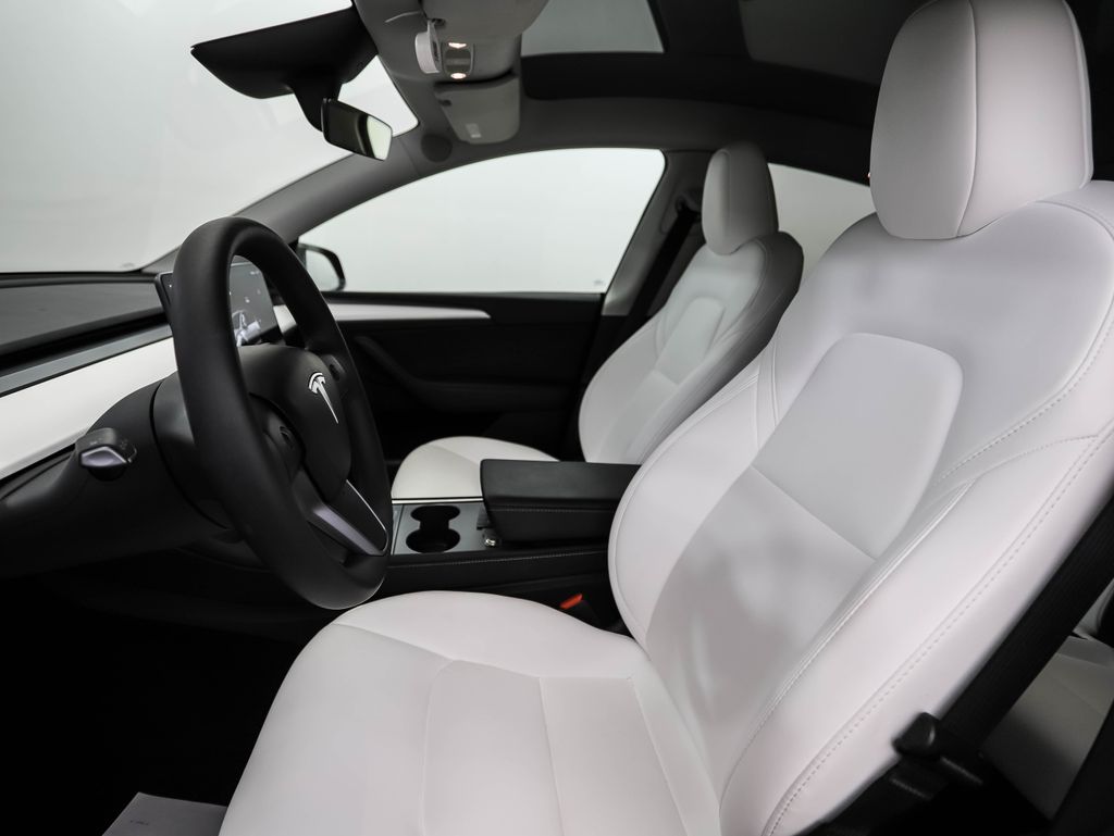 Thumbnail: 2024 Tesla Model Y - 11