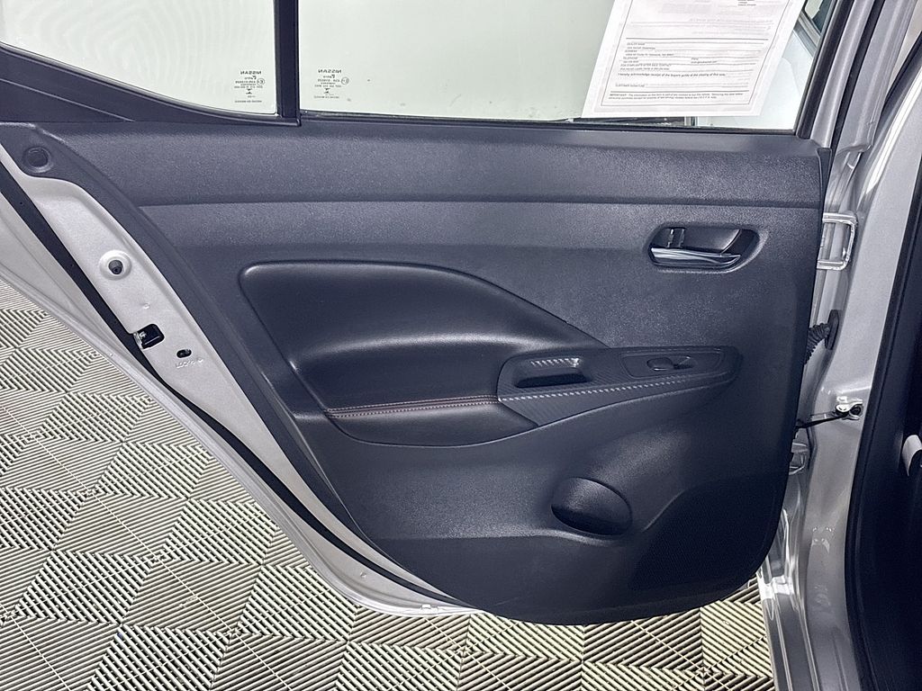 2025 Nissan Versa 1.6 SR