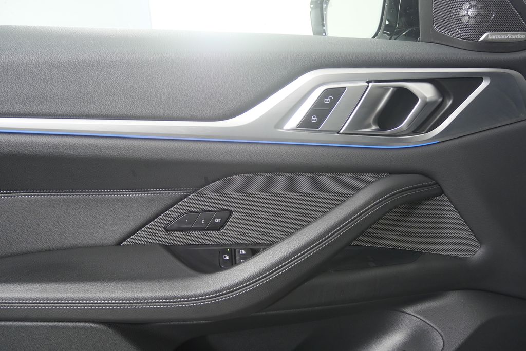 Thumbnail: 2025 BMW 4 Series - 8