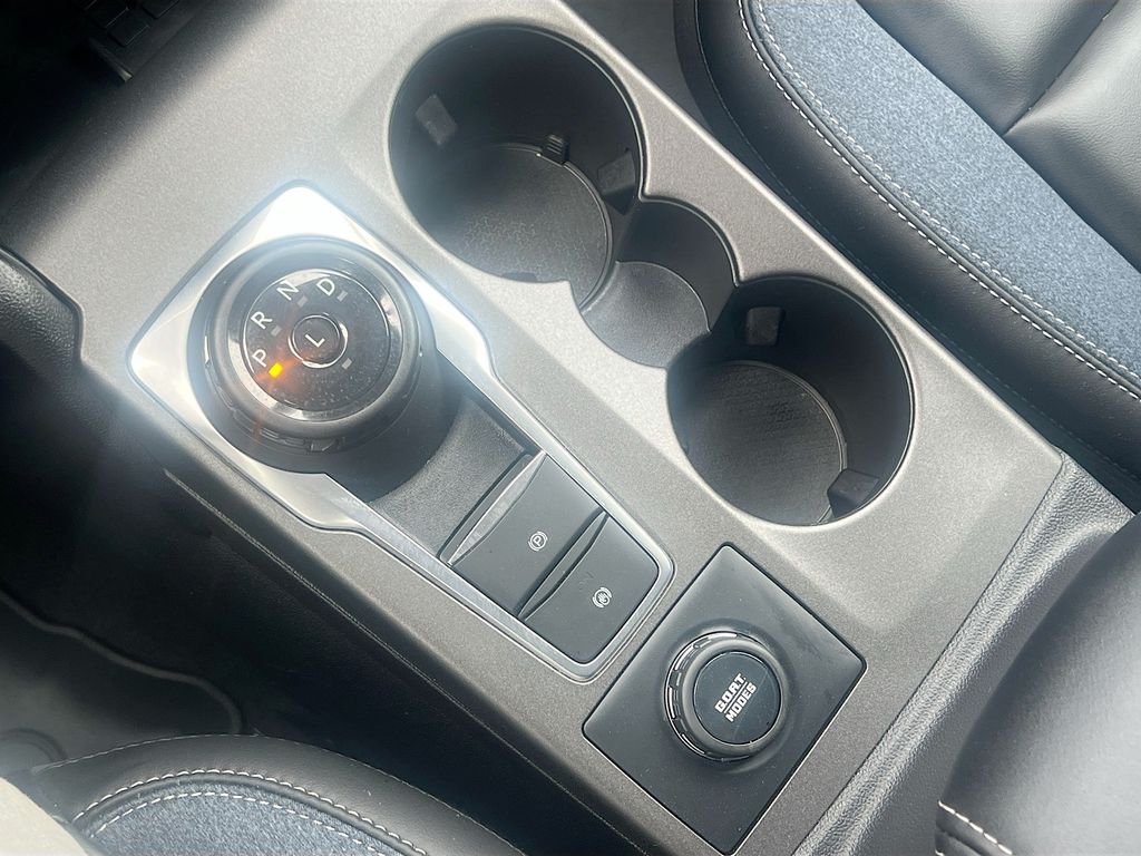 Used 2025 Gray Ford Outer Banks image 17
