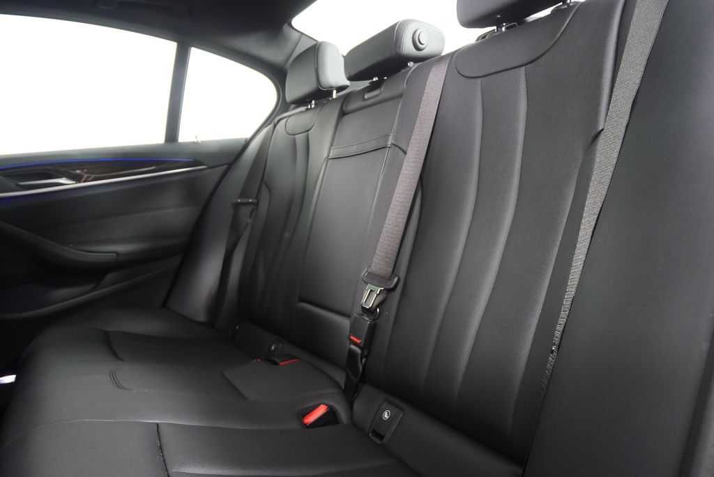 Thumbnail: 2019 BMW 5 Series - 14