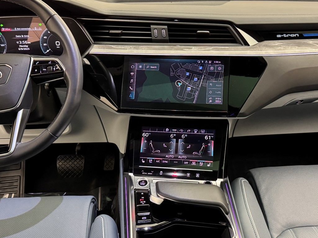 2023 Audi e-tron S Prestige 32