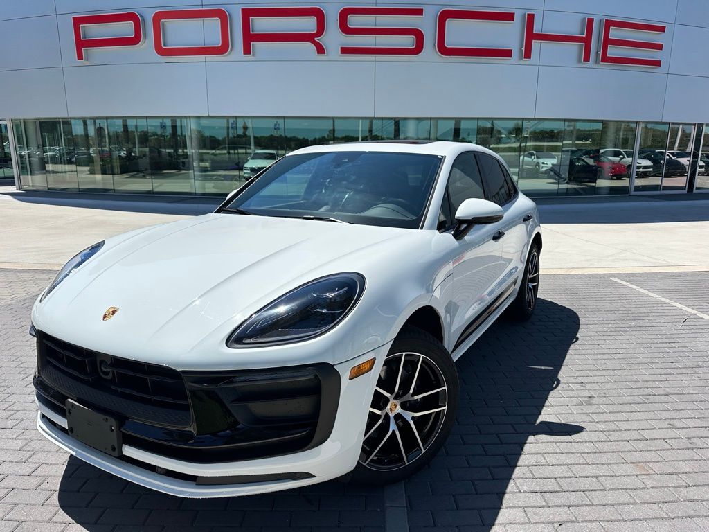 2024 Porsche Macan  Hero Image
