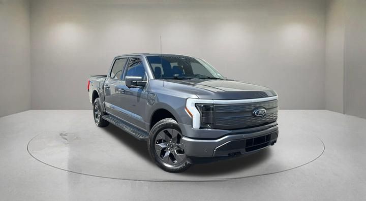  2023 Ford F-150 Lightning Lariat SuperCrew AWD   