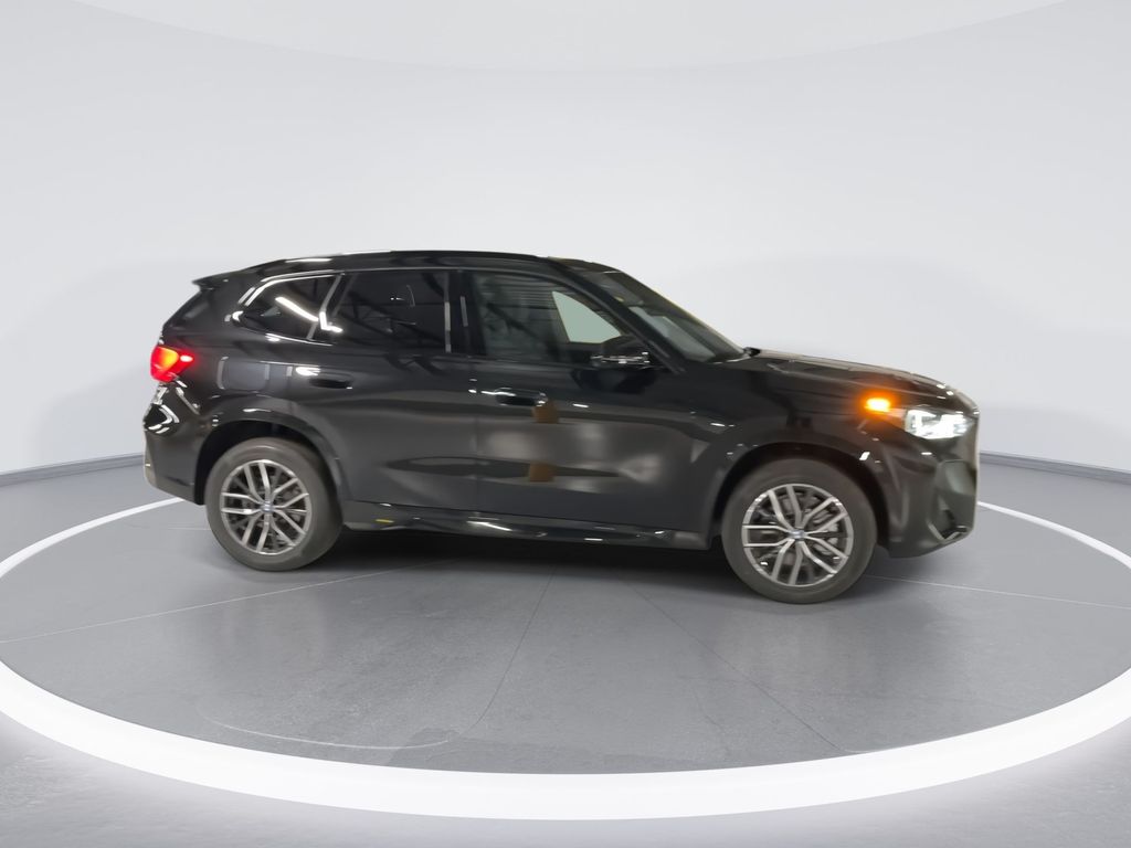 2025 BMW X1 xDrive28i 9