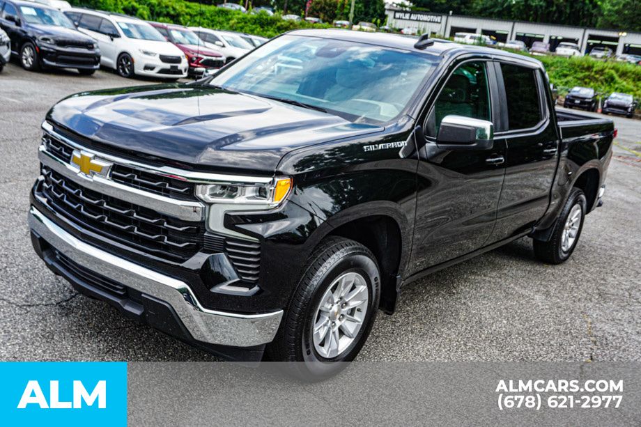 Used 2025 Black Chevrolet LT image 15
