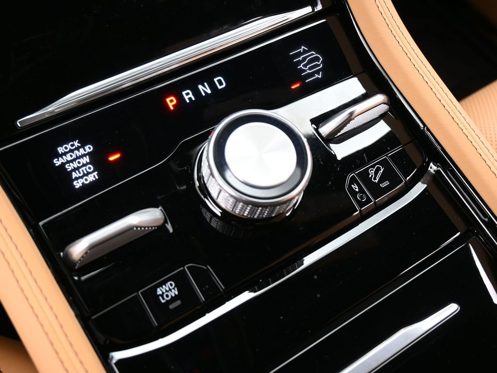 New 2025 Bright White Clearcoat Jeep Summit image 31