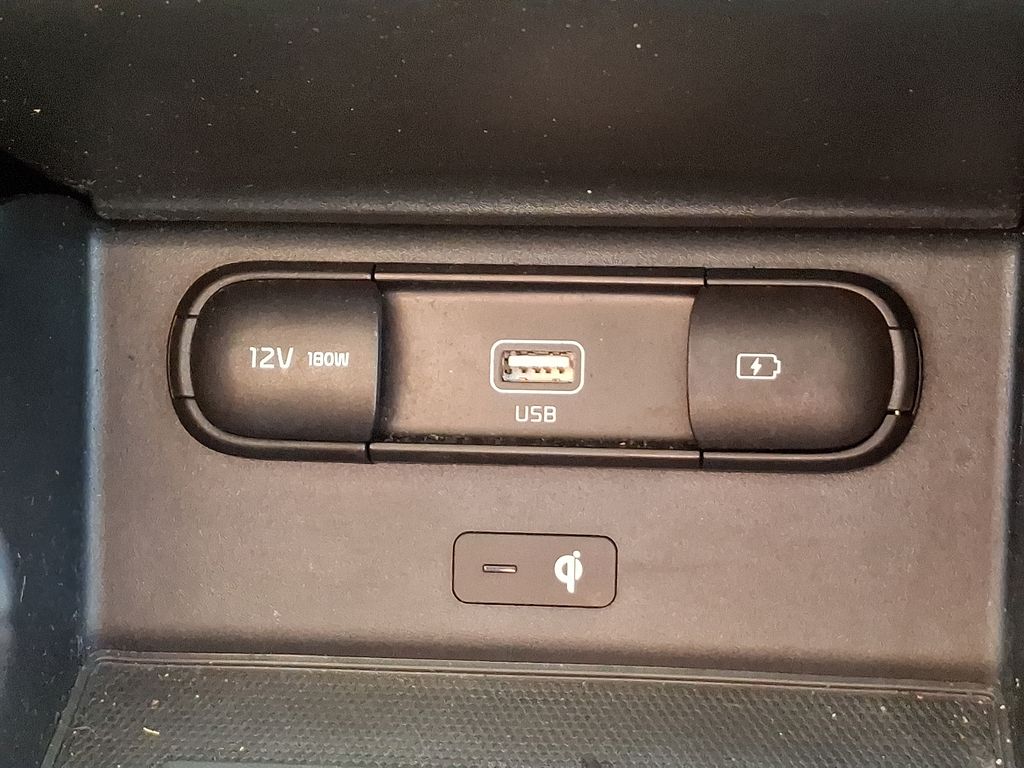 Thumbnail: 2022 Kia Telluride - 30