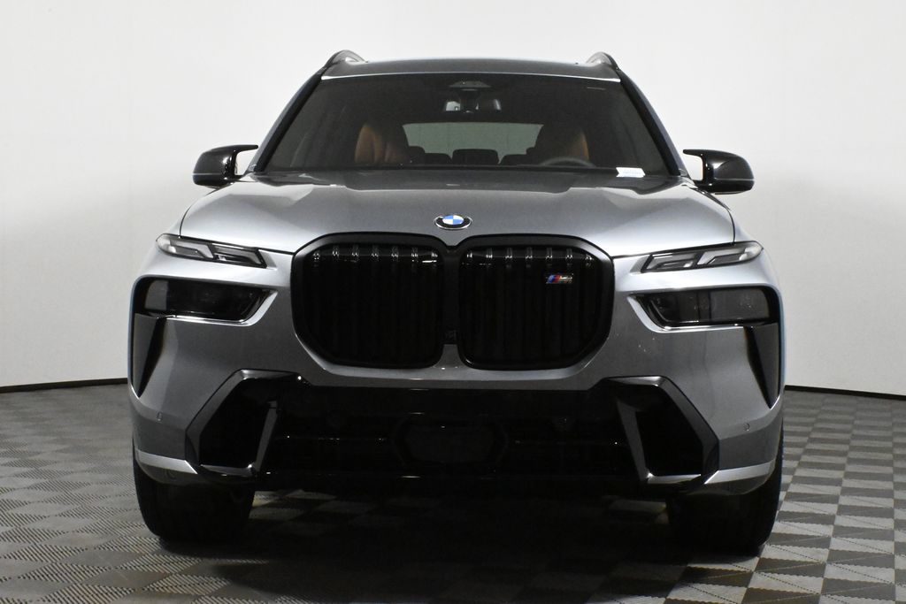 2025 BMW X7 M60i 10