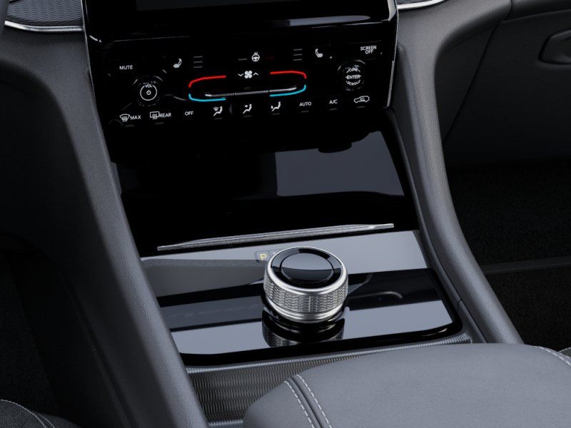 New 2025 White/off-white Jeep Laredo image 24