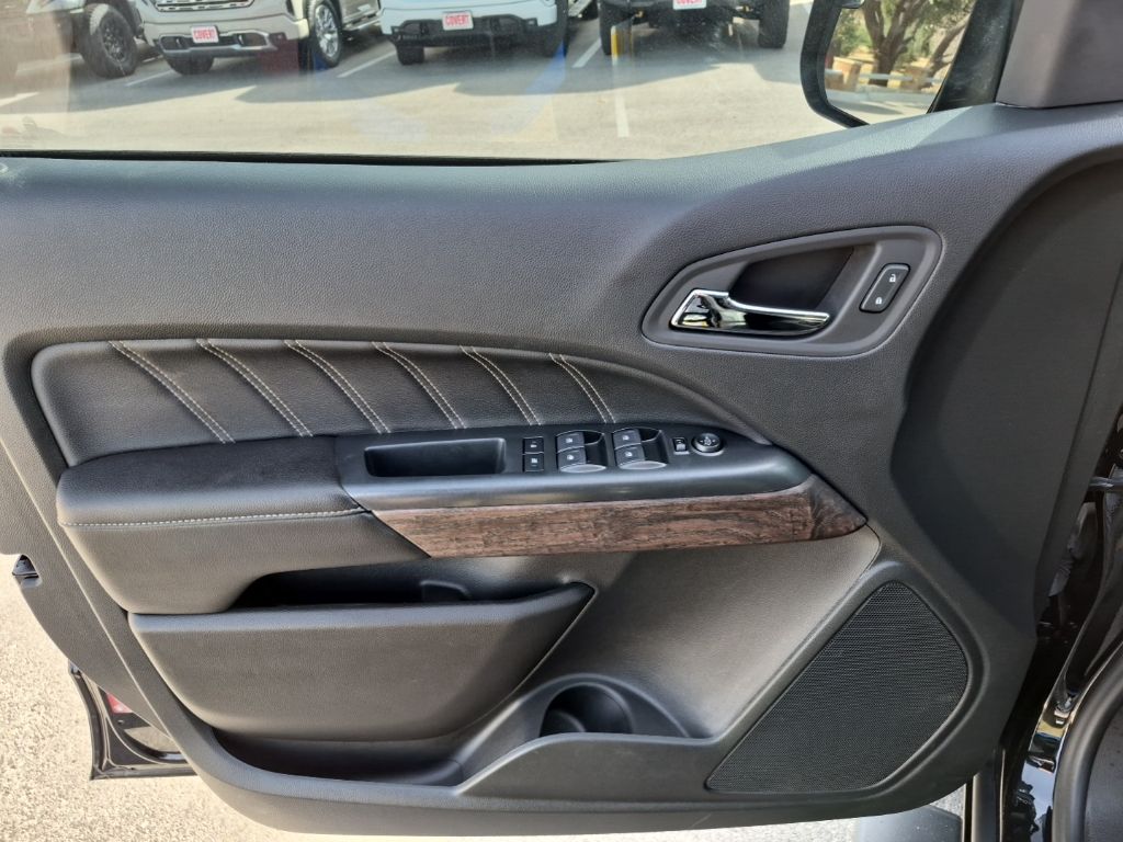 Used Car 2022 Gmc Canyon  Denali For Sale Under $35,000 In Austin, Texas