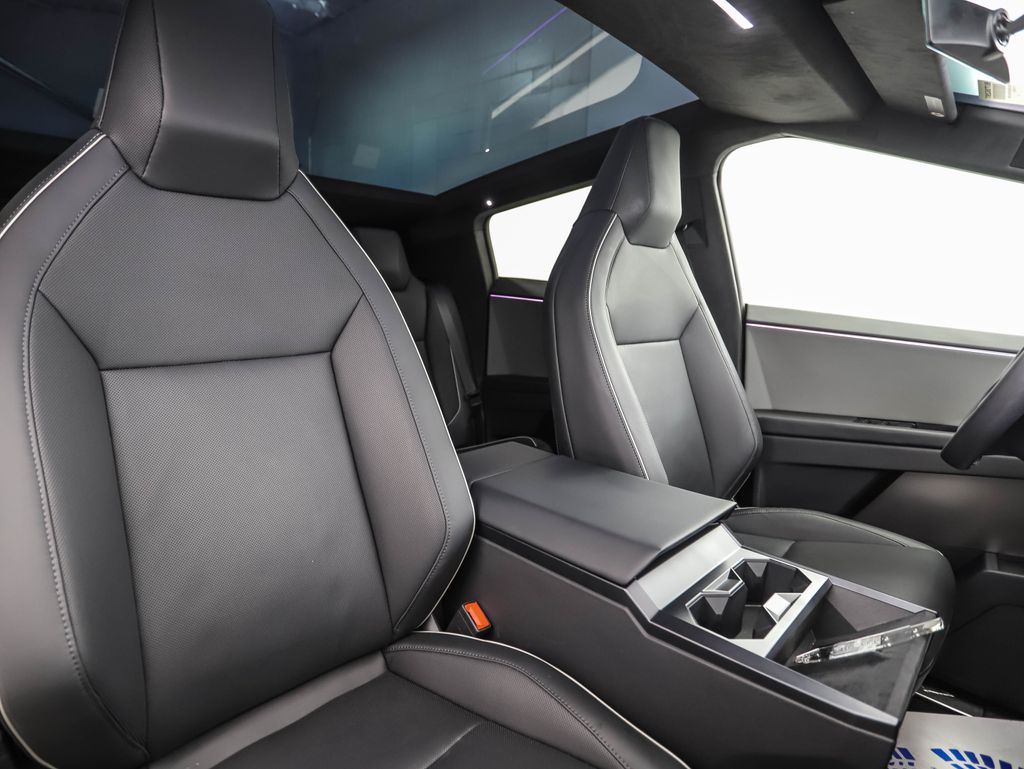 2024 Tesla Cybertruck  27