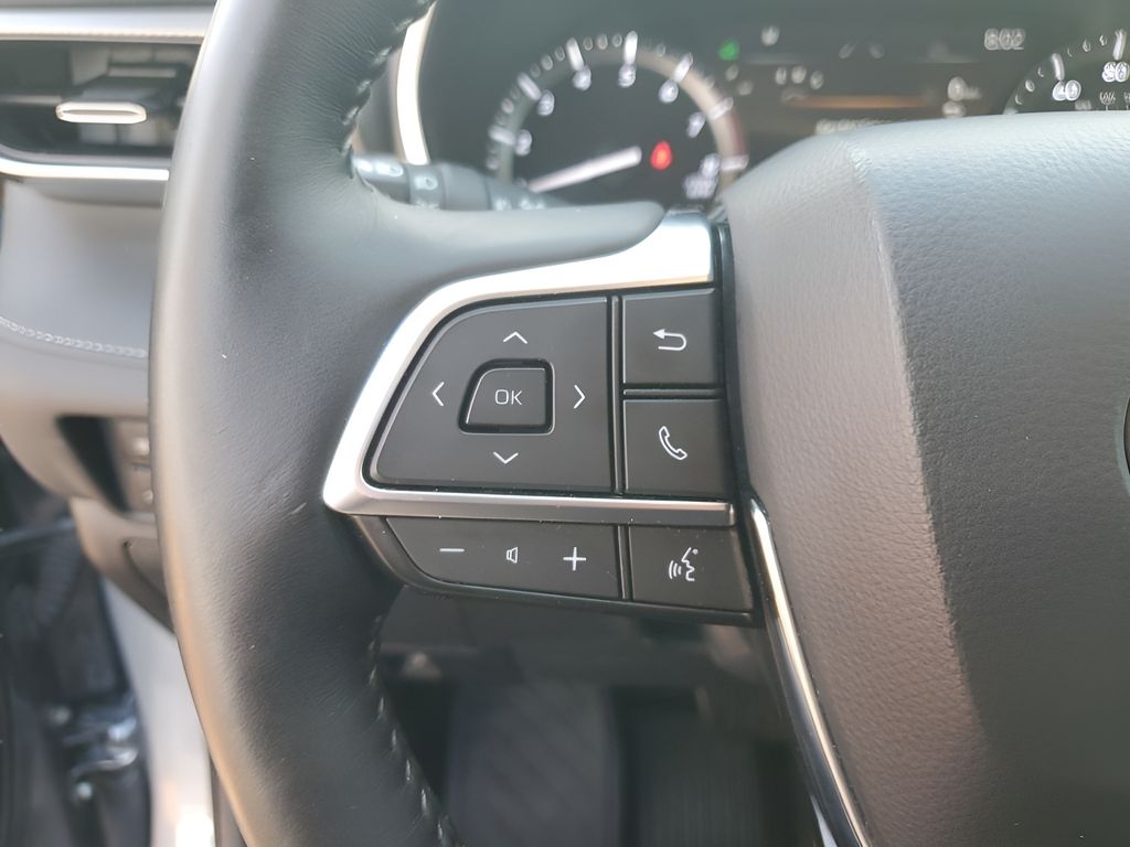 Used Car 2020 Toyota Highlander  Platinum For Sale Under $35,000 In Austin, Texas