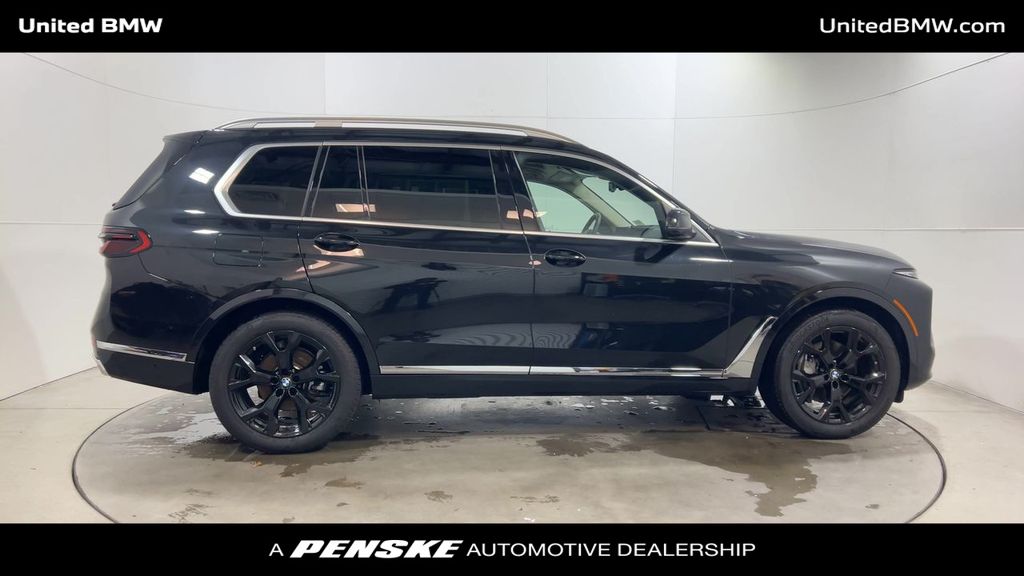 Thumbnail: 2025 BMW X7 - 9
