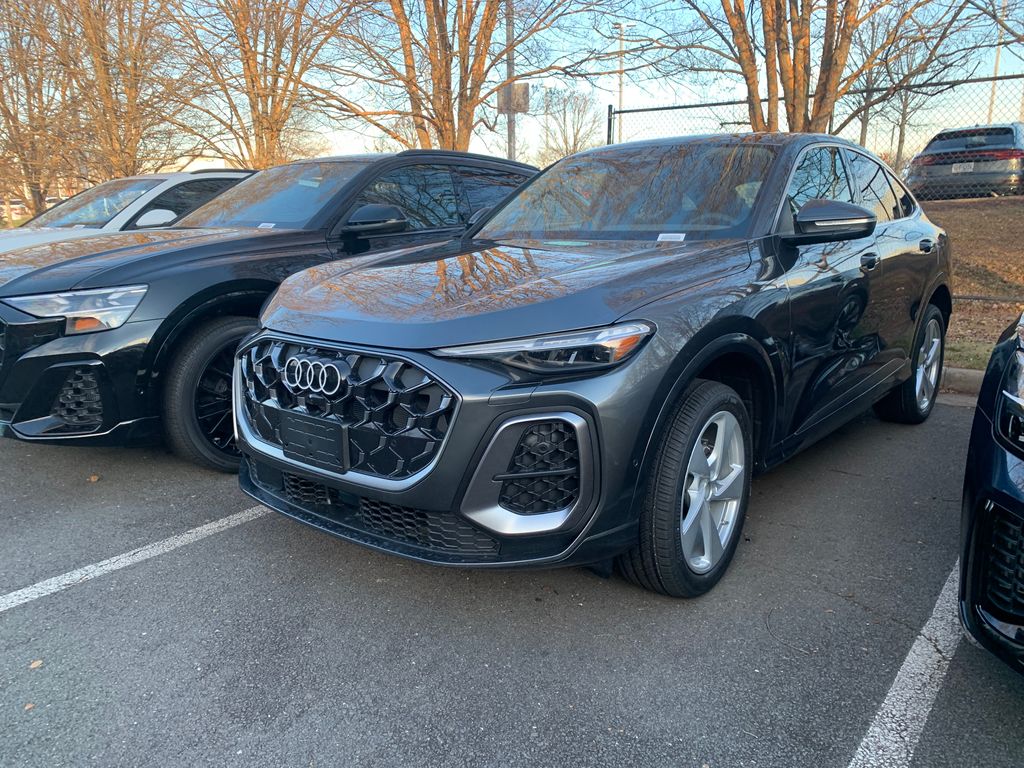Thumbnail: 2025 Audi Q5 - 3
