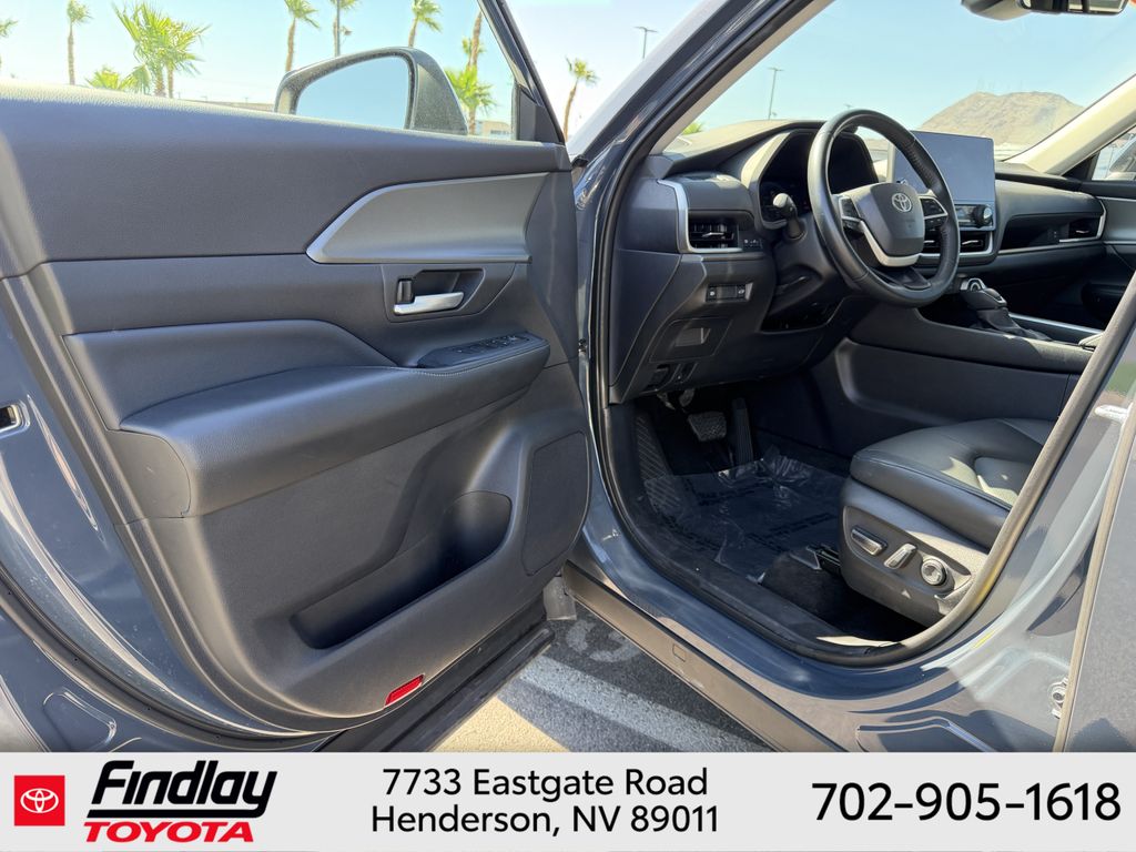 Used 2025 Toyota Grand Highlander SUV
