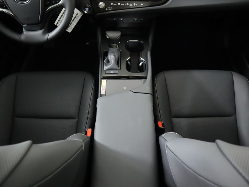 Thumbnail: 2025 Lexus ES - 17