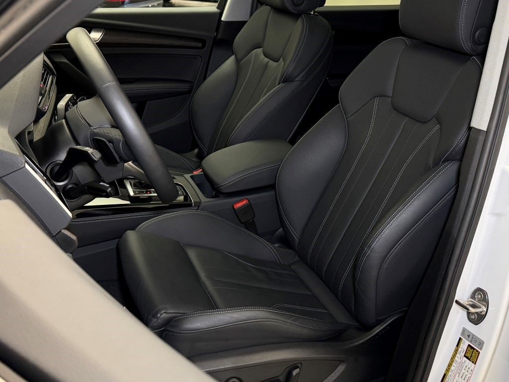 2024 Audi Q5 e Premium Plus 29