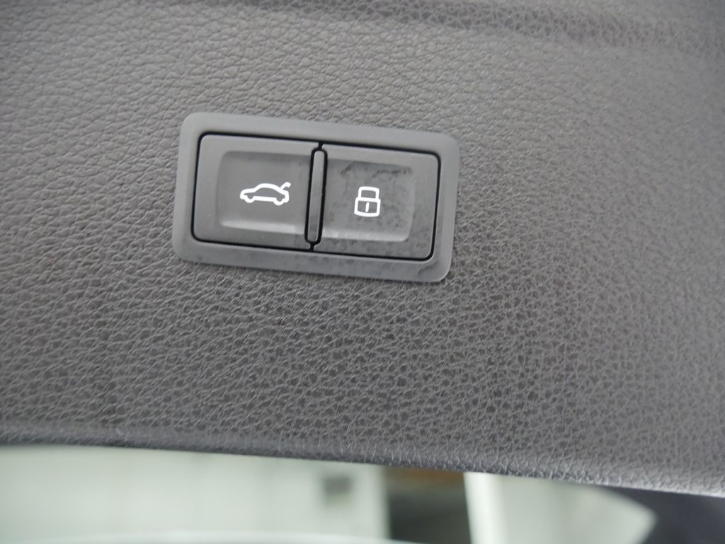 Thumbnail: 2020 Audi Q5 - 24