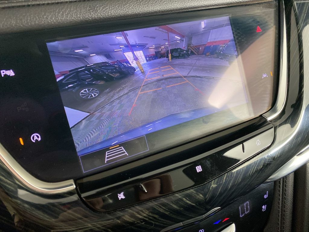 2020 Cadillac XT6 Premium Luxury photo