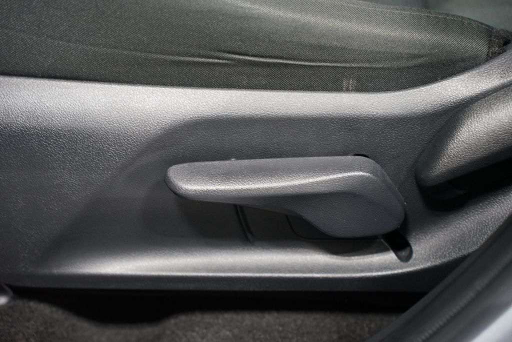 Thumbnail: 2024 Toyota RAV4 - 31