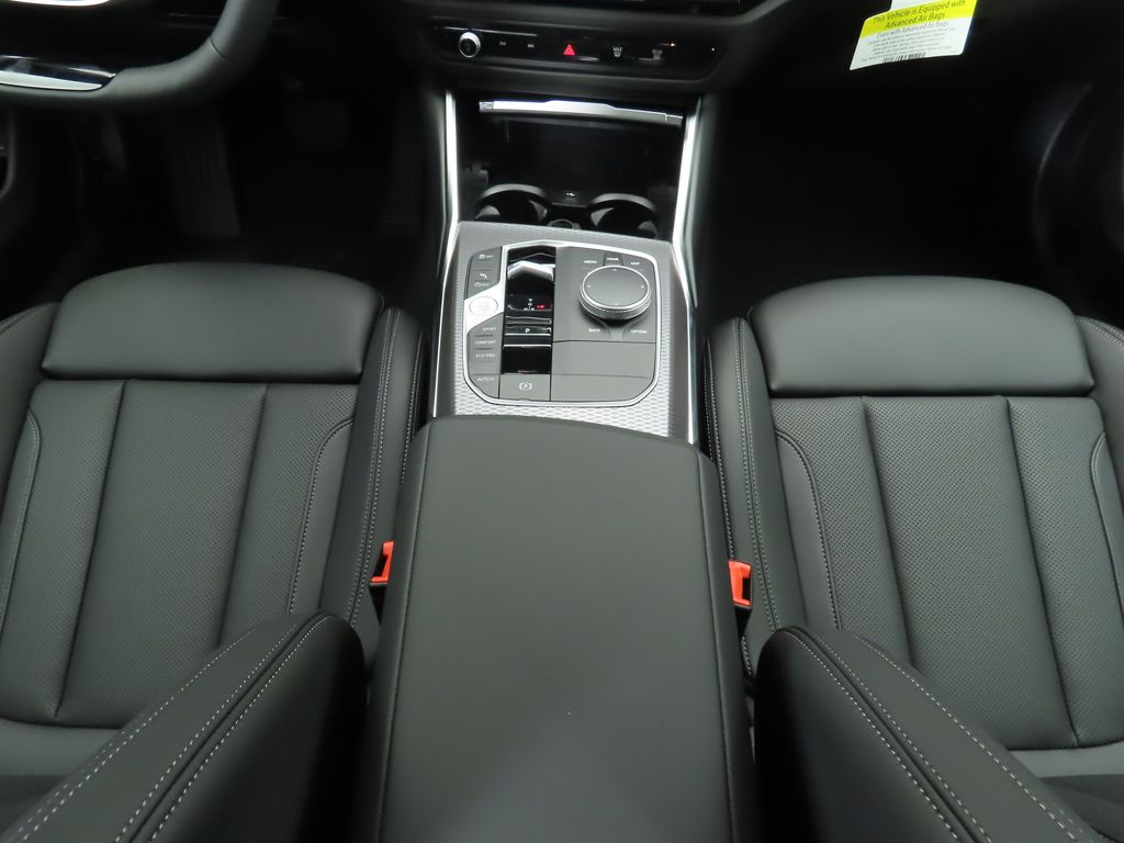 Thumbnail: 2025 BMW 3 Series - 16