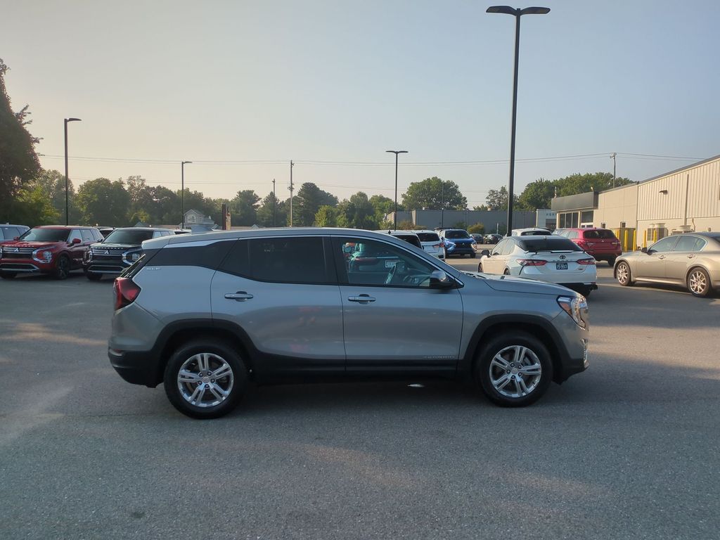 2024 GMC Terrain FWD SLE