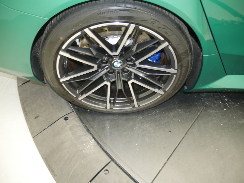 Thumbnail: 2026 BMW M5 - 16