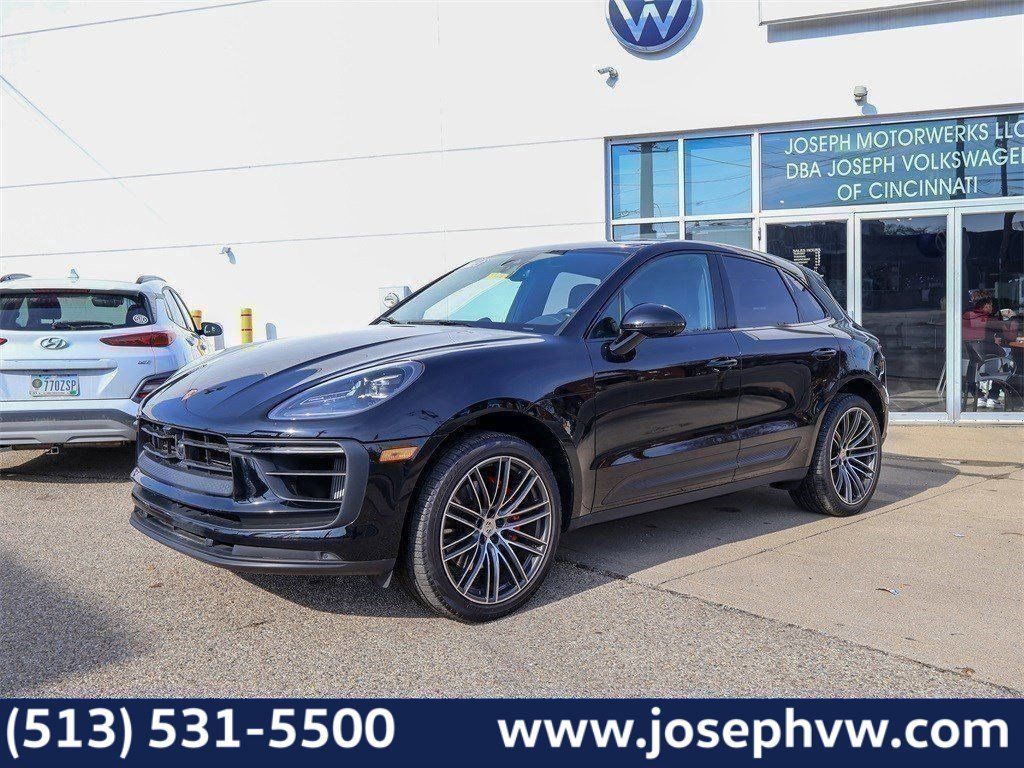 Black 2023 Porsche Macan S AWD SUV / Crossover All-Wheel Drive 7-Speed Automatic