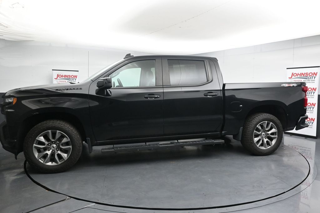 View vehicle photo 5