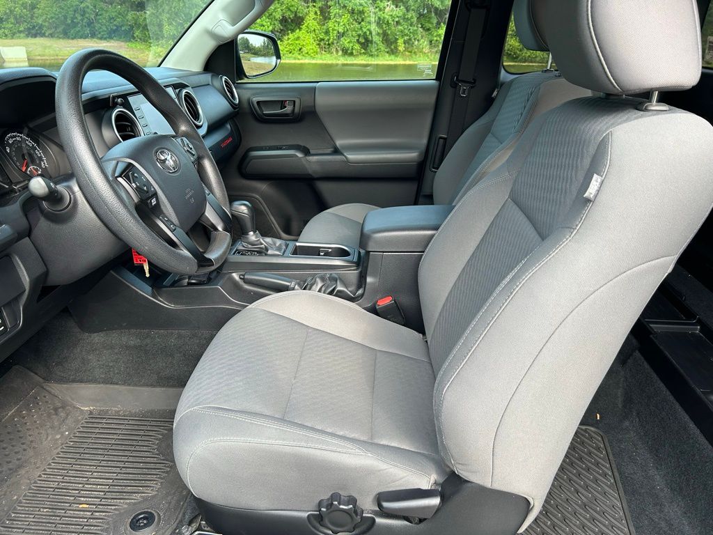 2023 Toyota Tacoma SR 14