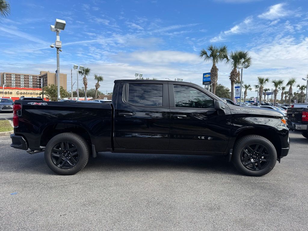 2025 Chevrolet Silverado 1500 Custom 9