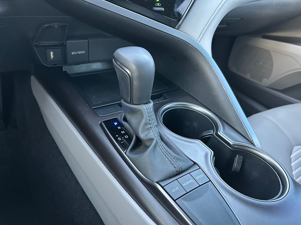 2024 Toyota Camry SE 26
