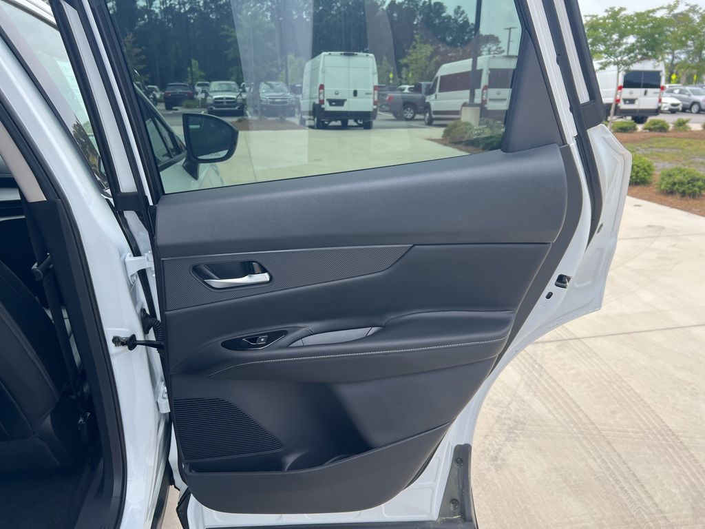 2025 Everest White Pearl Tricoat Nissan Murano SV FWD SUV