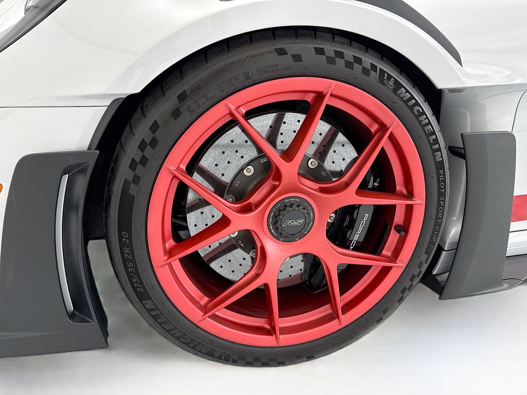 Thumbnail: 2025 Porsche 911 - 26