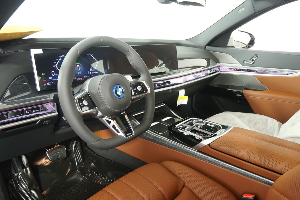 Thumbnail: 2025 BMW 7 Series - 13